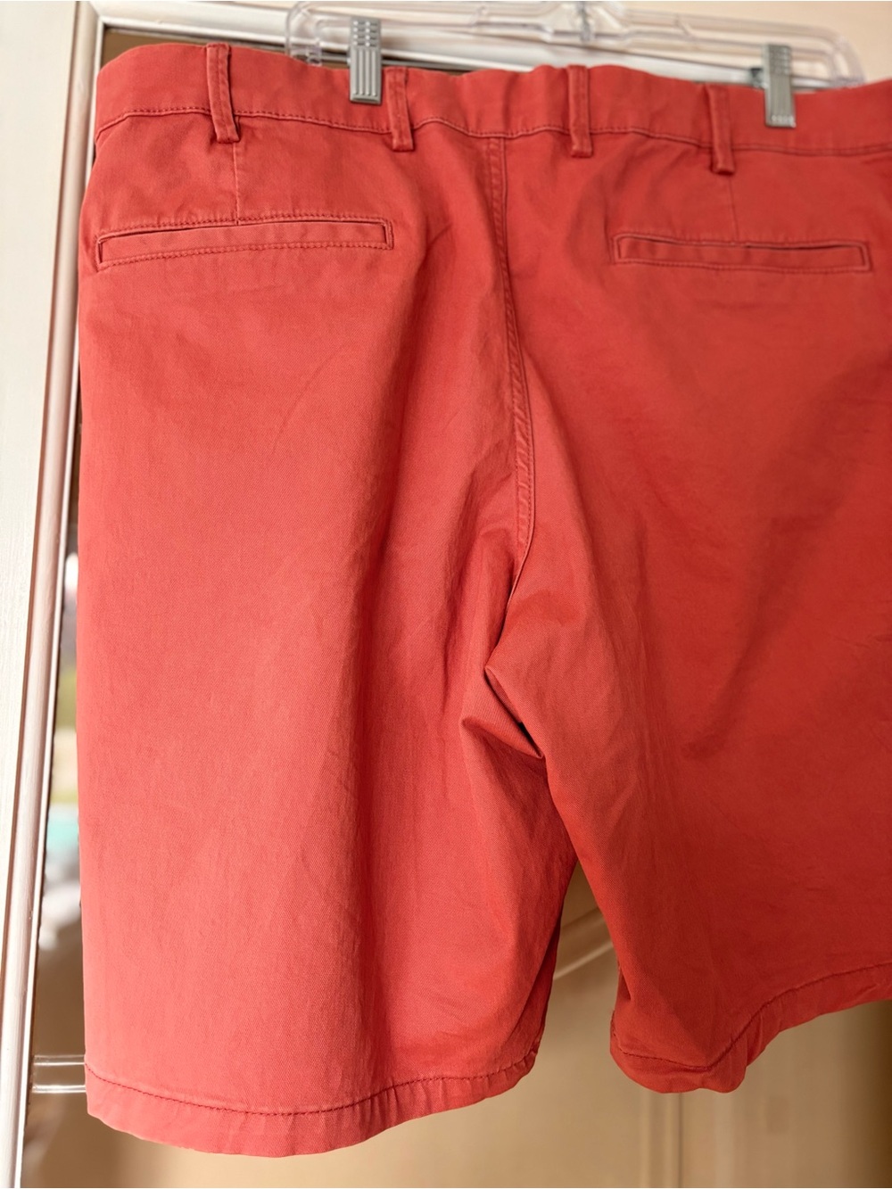 GAP Men's Coral Casual Shorts - Picture 3 of 4
